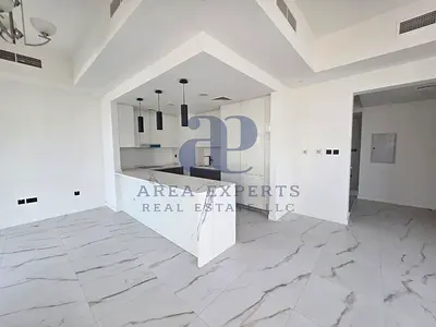 HUGE CORNER PLOT | SPACIOUS VILLA | AREA EXPERT